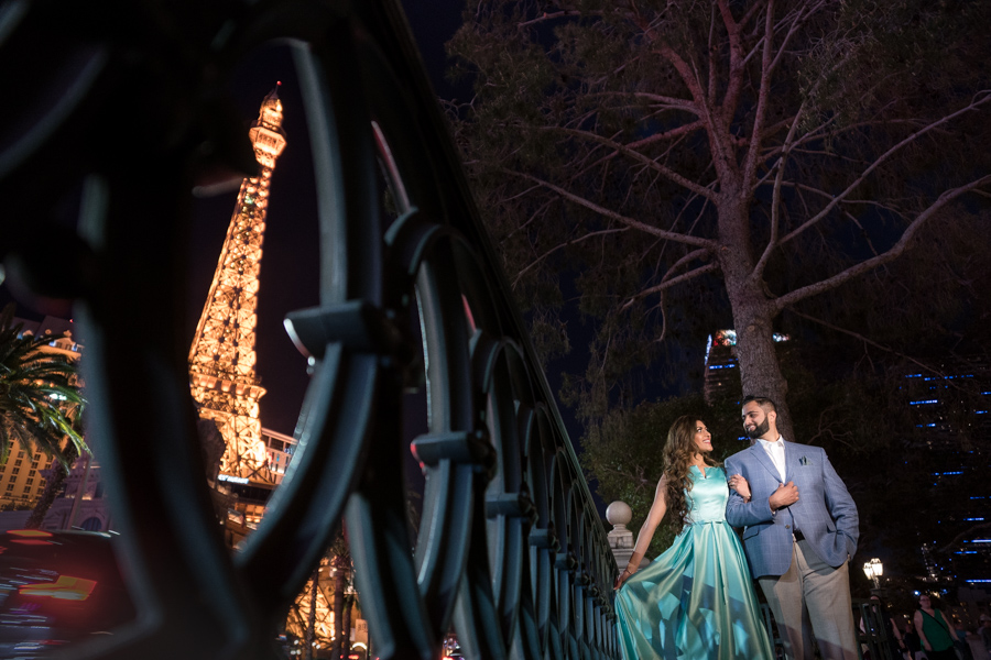 Pre-wedding photo shoot at Valley of Fire in Las Vegas, Nevada