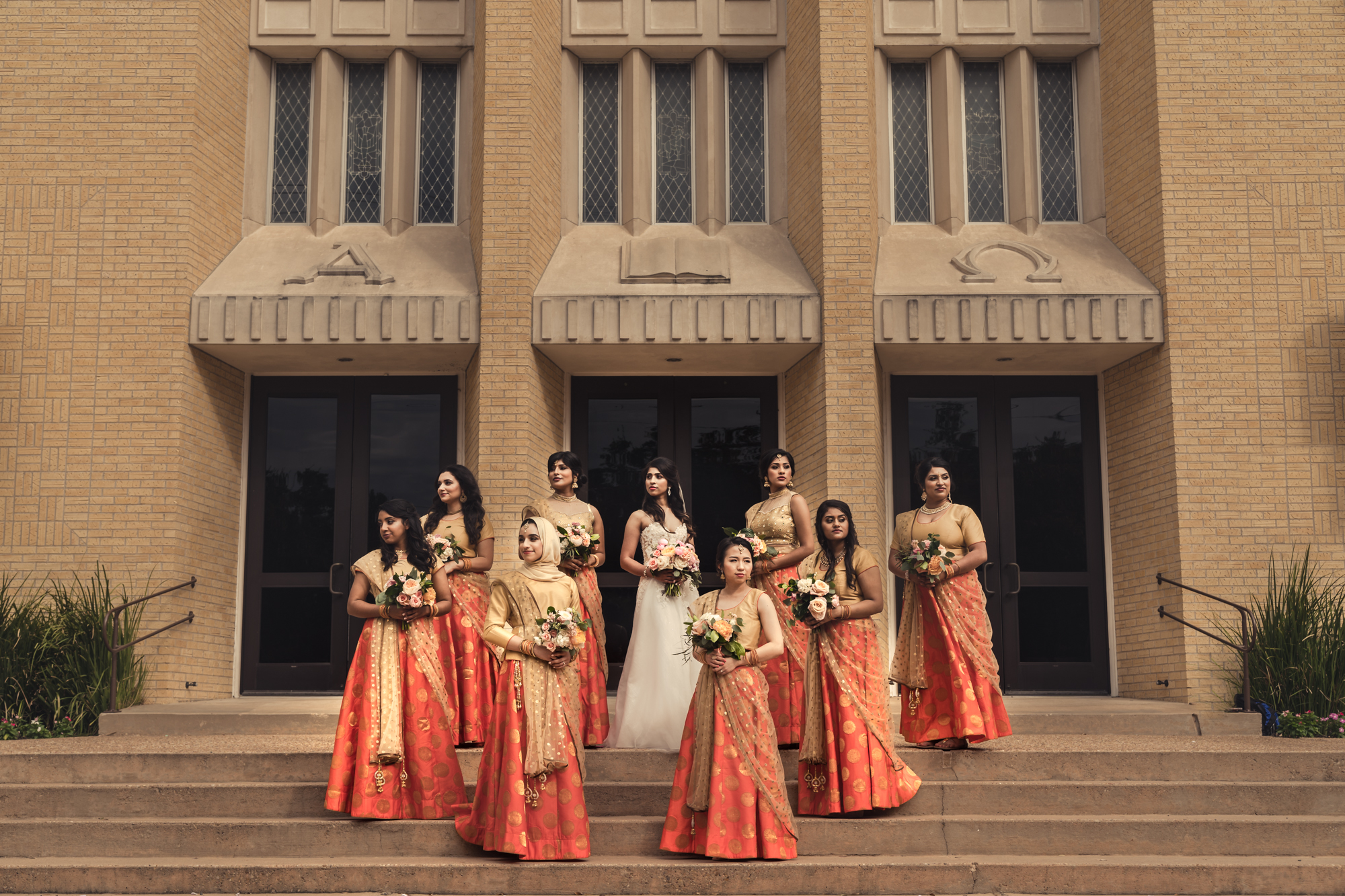 Hyde Park Baptist Church Wedding in Austin bridal party poses