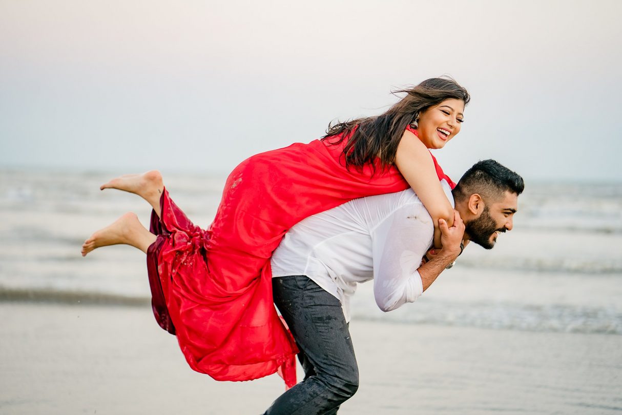 Galveston Beach Pre-Wedding Shoot with Shannon and Libin

